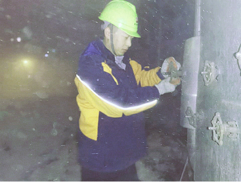 元旦寒冬，瑜伽色情
人用“暖”行保障能源供应1068.png