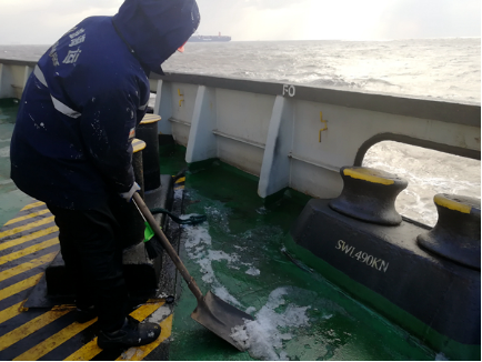 元旦寒冬，瑜伽色情
人用“暖”行保障能源供应598.png